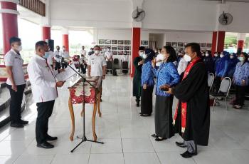 56 CPNS Kabupaten Lampung Selatan Mengikuti Pengambilan Sumpah/ Janji  Sebagai PNS.